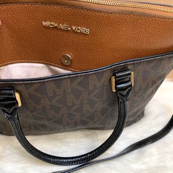 MICHAEL KORS Two-Tone Brown Cognac Signature AUBREY Zip Top Satchel w/Sh/Strap - Picture 2 of 16
